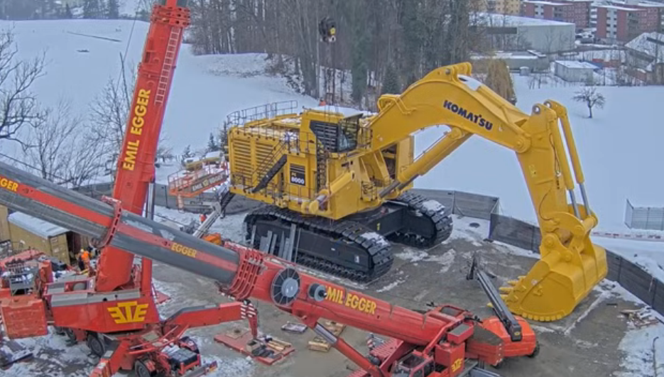 Komatsu PC 8000